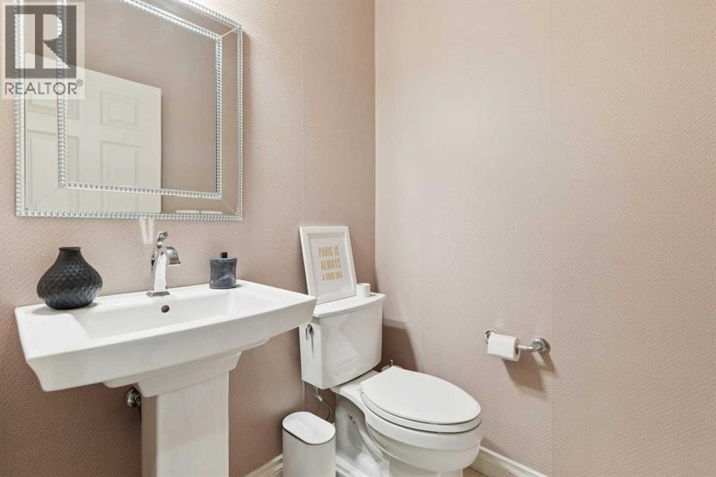 200 Aspen Summit View Sw, Calgary, Alberta  T3H 0V9 - Photo 23 - A2297234