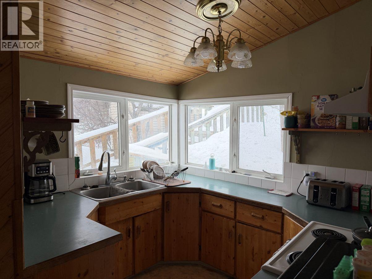 13234 Lakeshore Drive, Charlie Lake, British Columbia  V0C 1H0 - Photo 2 - R3108390