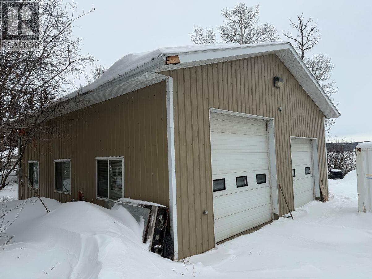 13234 Lakeshore Drive, Charlie Lake, British Columbia  V0C 1H0 - Photo 11 - R3108390