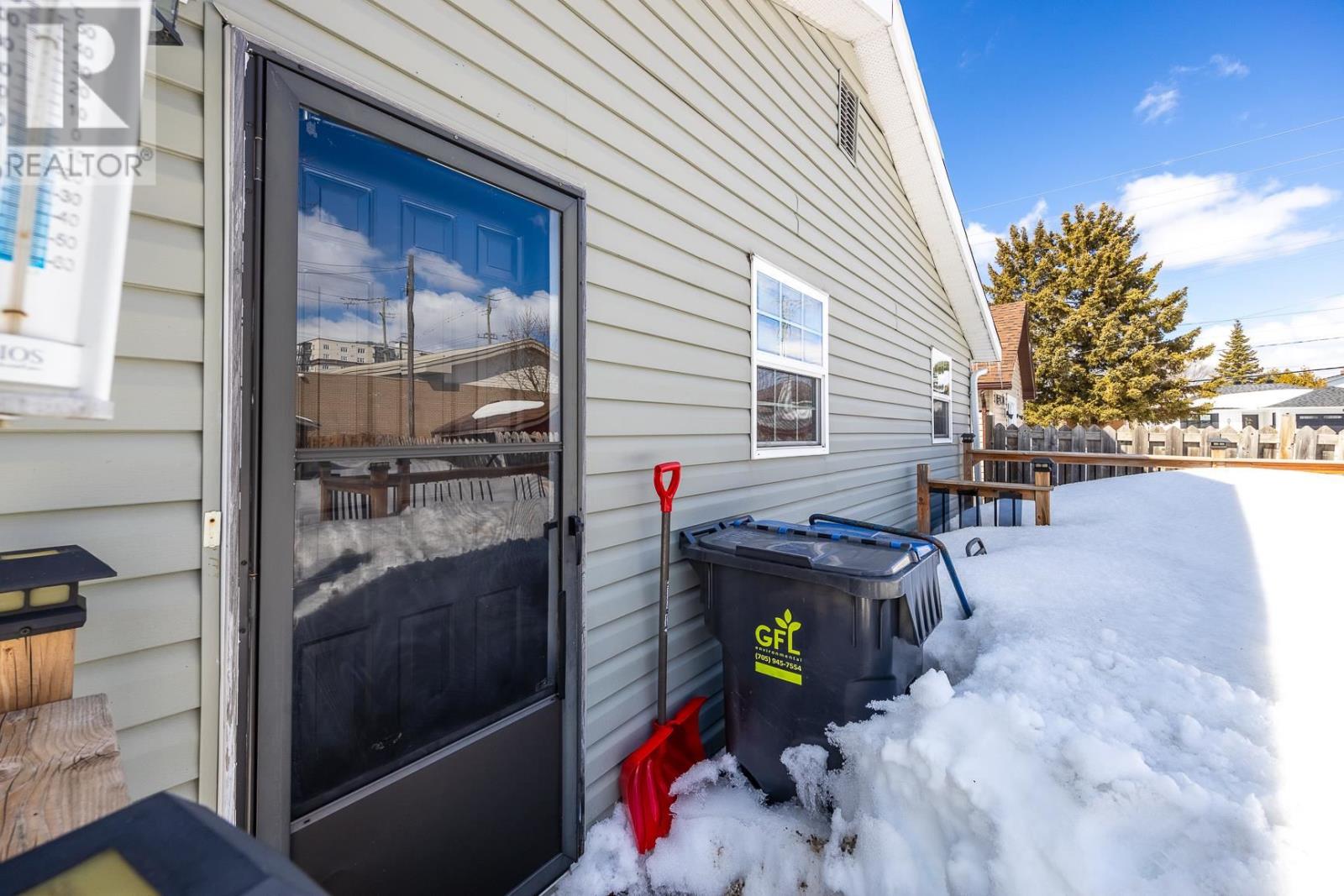 82 Cameron Ave, Sault Ste. Marie, Ontario  P6B 4X2 - Photo 23 - SM260672