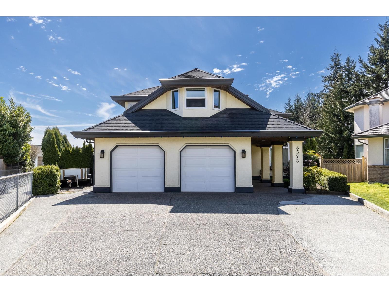 8573 142 Street, Surrey, British Columbia  V3W 0S3 - Photo 1 - R3106977