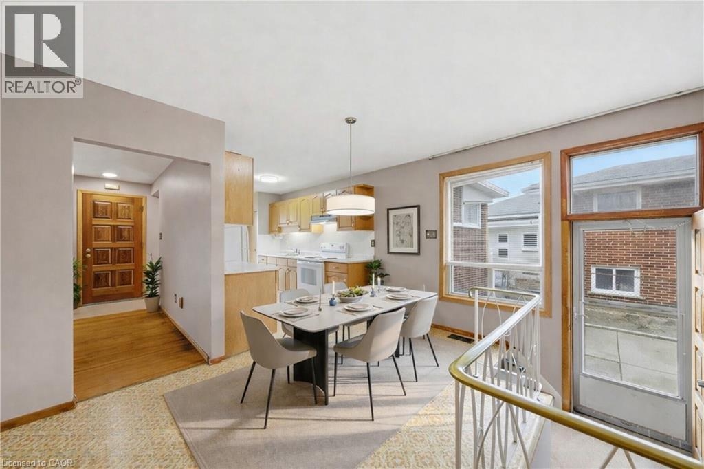 136 Cromwell Crescent, Hamilton, Ontario  L8G 2G2 - Photo 4 - 40812335