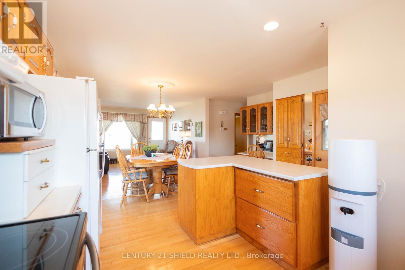 247 15th St. W Street, Cornwall, Ontario  K6J 3K2 - Photo 10 - X12982618