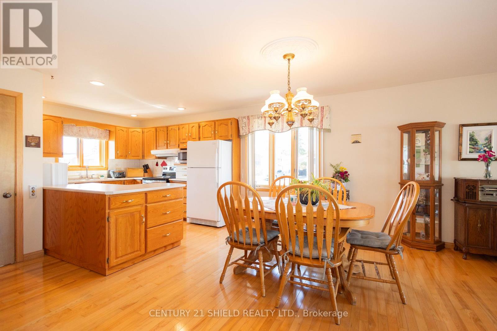 247 15th St. W Street, Cornwall, Ontario  K6J 3K2 - Photo 11 - X12982618