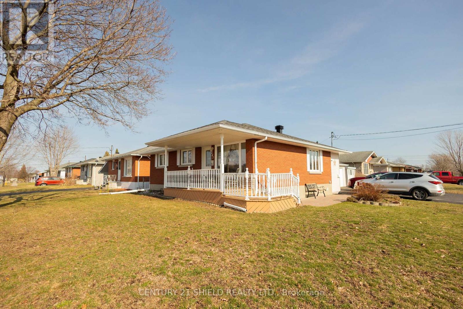 247 15th St. W Street, Cornwall, Ontario  K6J 3K2 - Photo 2 - X12982618