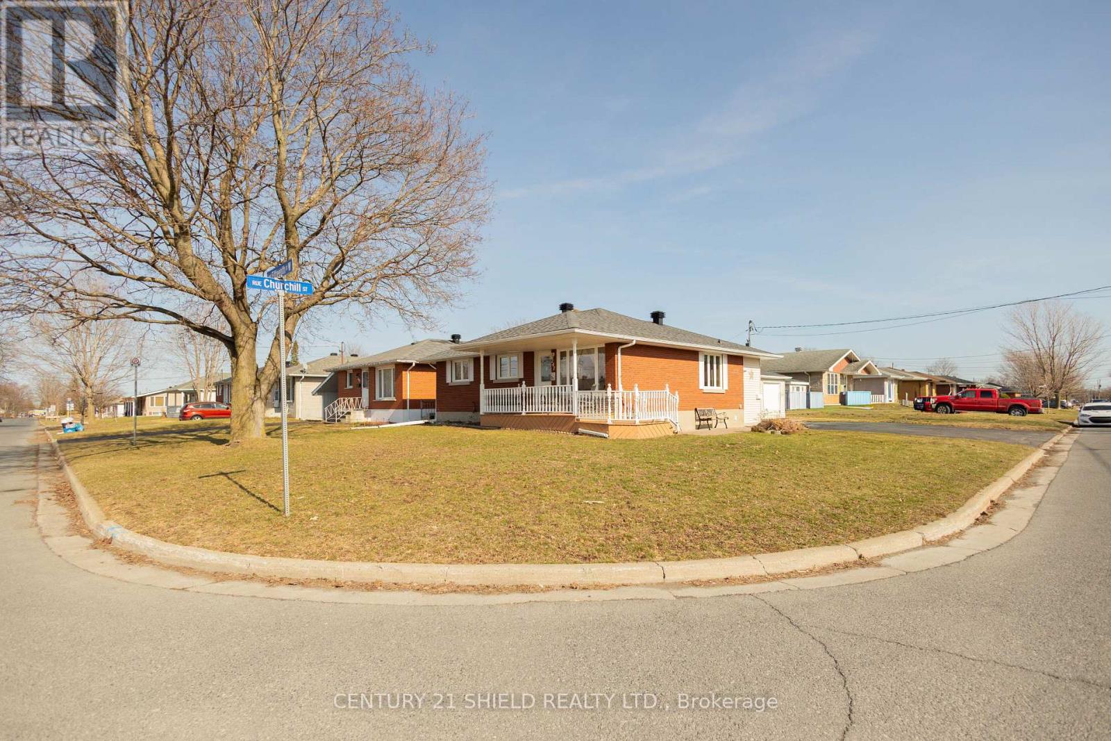 247 15th St. W Street, Cornwall, Ontario  K6J 3K2 - Photo 3 - X12982618