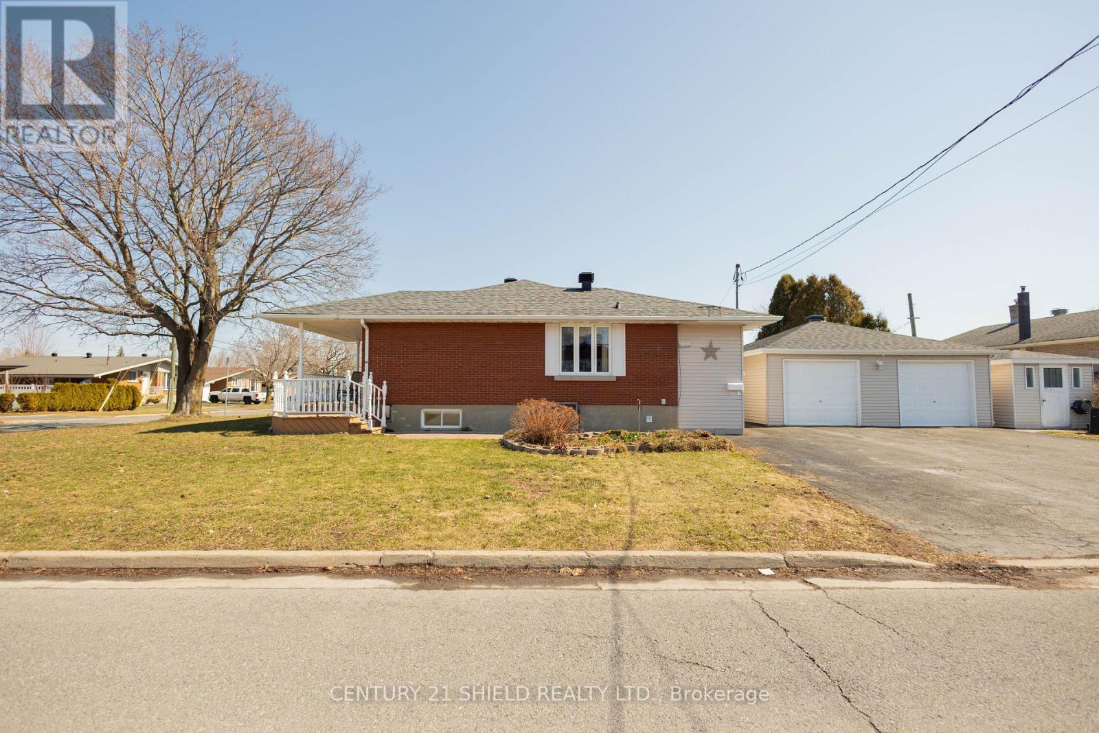 247 15th St. W Street, Cornwall, Ontario  K6J 3K2 - Photo 4 - X12982618