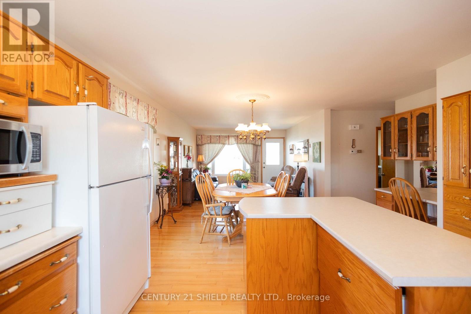 247 15th St. W Street, Cornwall, Ontario  K6J 3K2 - Photo 9 - X12982618