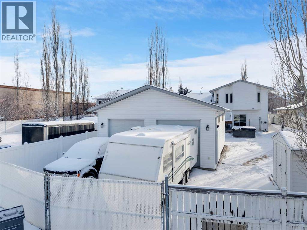 404 Allan Street, Red Deer, Alberta  T4R 2K7 - Photo 5 - A2296711