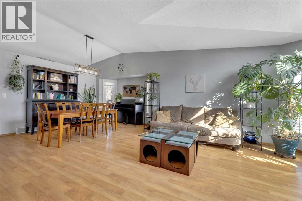 404 Allan Street, Red Deer, Alberta  T4R 2K7 - Photo 18 - A2296711