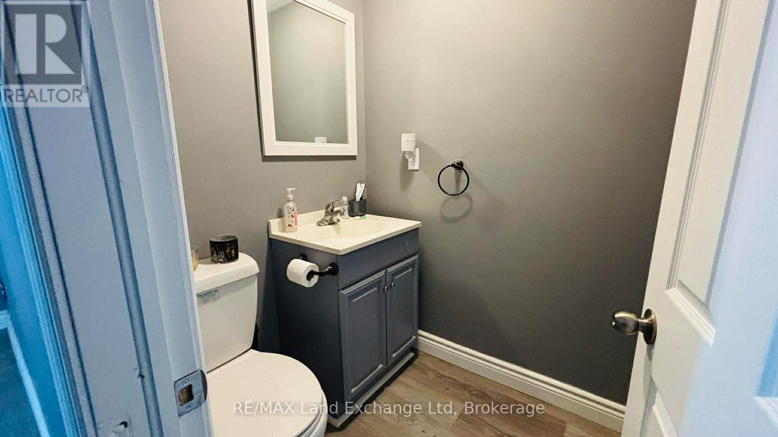 1041 Main Street, Howick, Ontario  N0G 2X0 - Photo 15 - X12982502