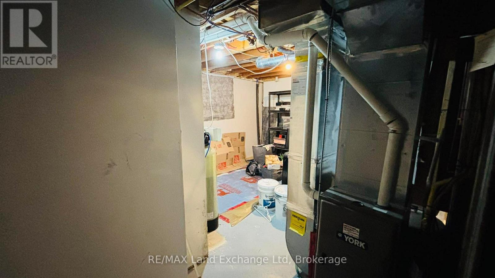 1041 Main Street, Howick, Ontario  N0G 2X0 - Photo 29 - X12982502