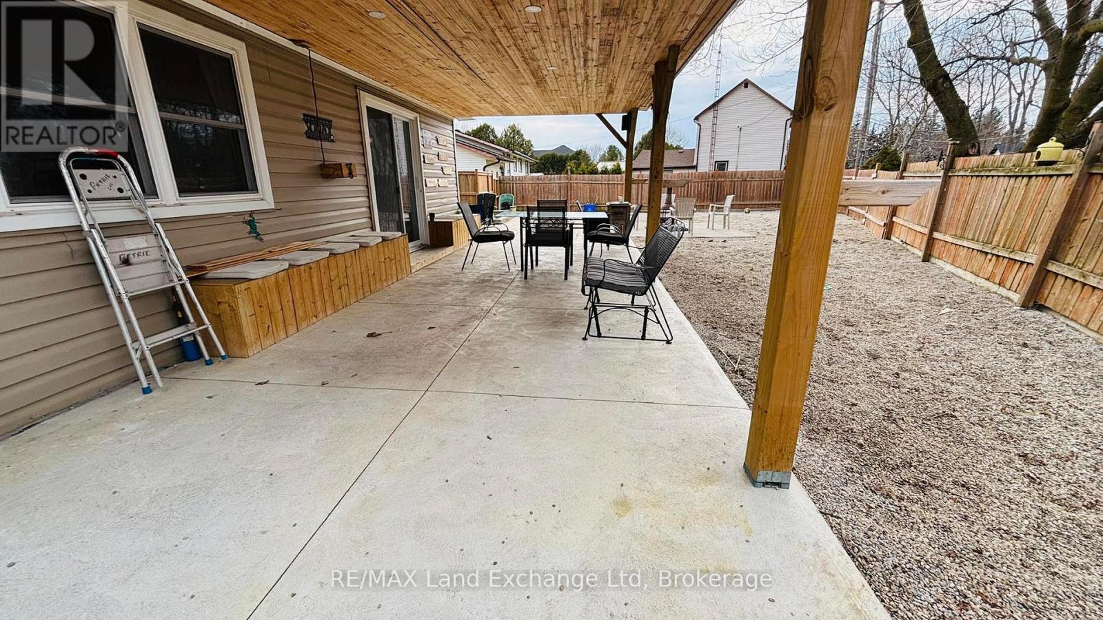 1041 Main Street, Howick, Ontario  N0G 2X0 - Photo 33 - X12982502