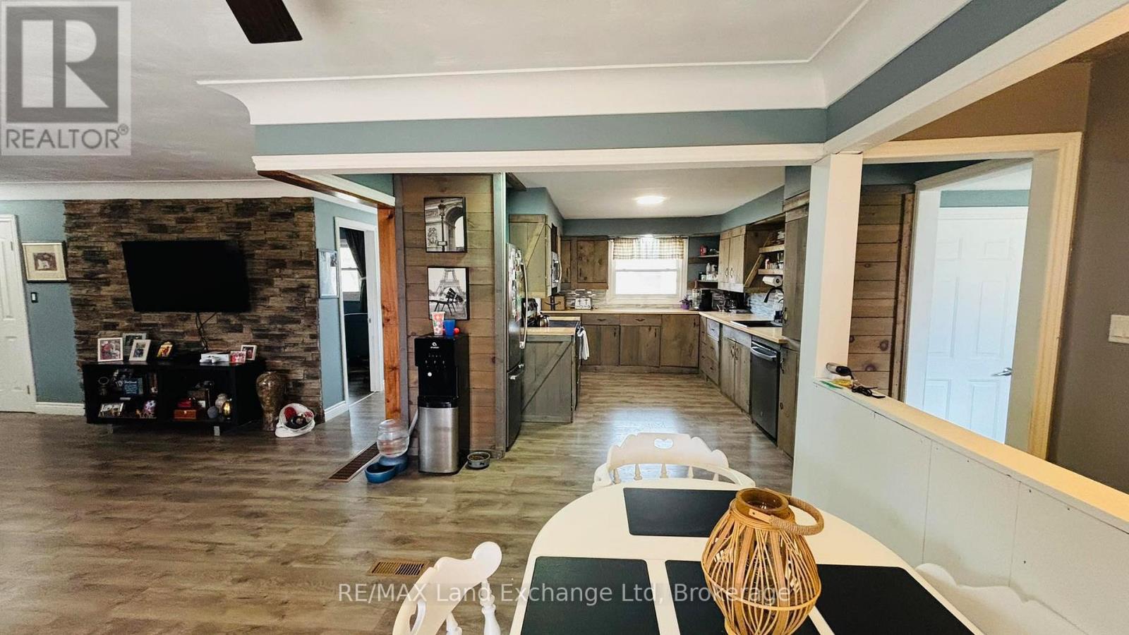 1041 Main Street, Howick, Ontario  N0G 2X0 - Photo 7 - X12982502