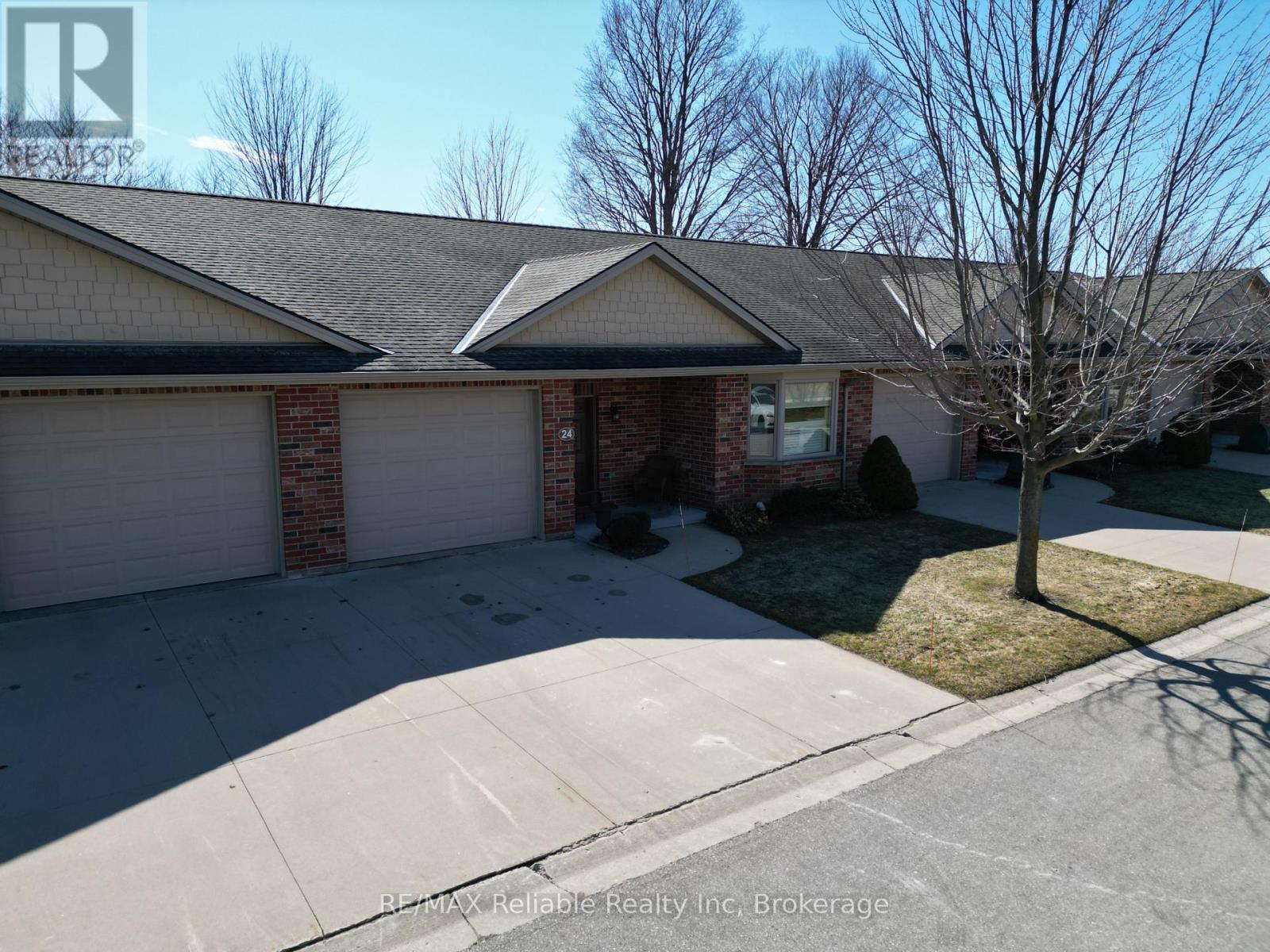 24 Bayfield Mews Lane, Bluewater, Ontario  N0M 1G0 - Photo 2 - X12982538