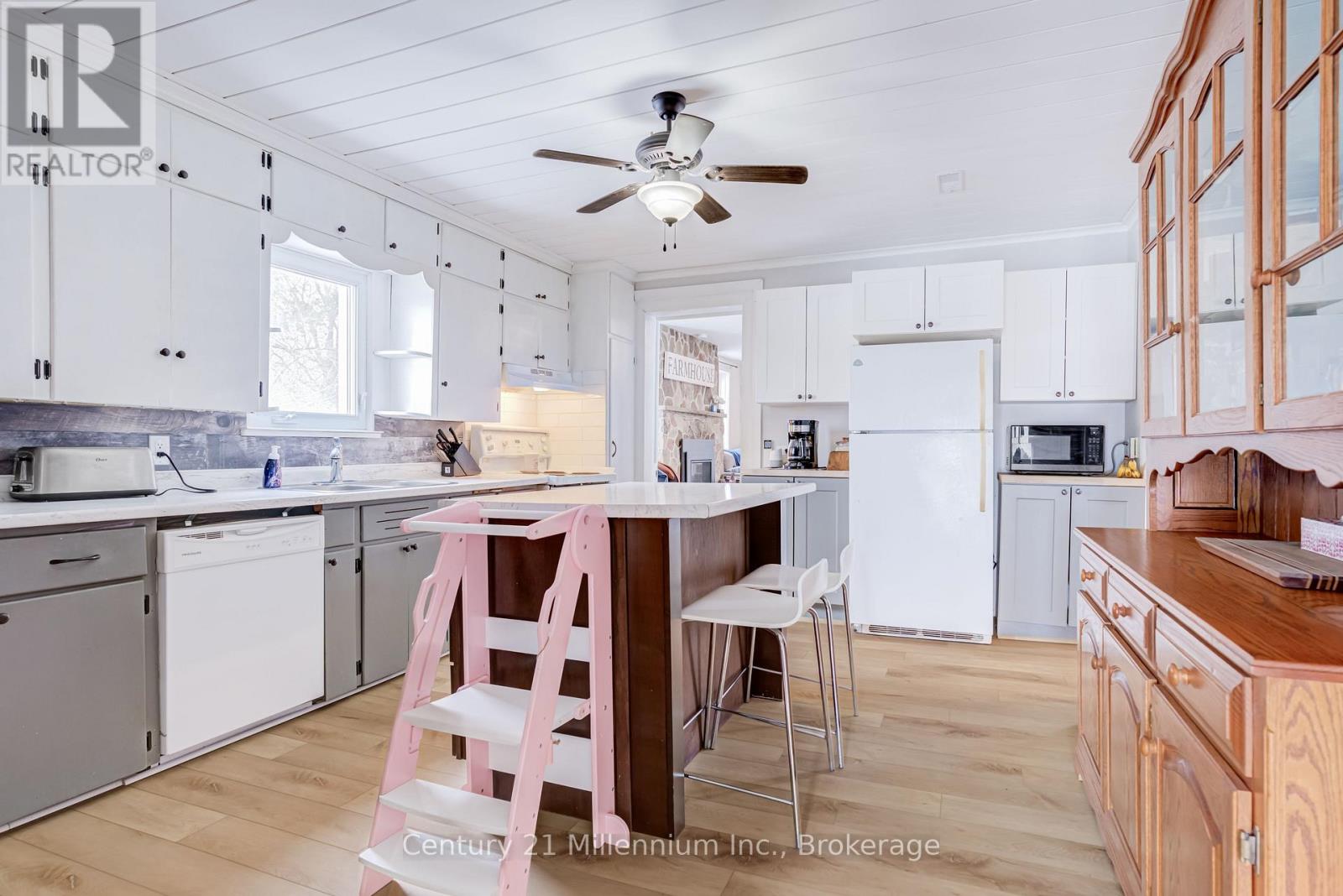 441090 Elm Street, Georgian Bluffs, Ontario  N0H 2T0 - Photo 12 - X12982590