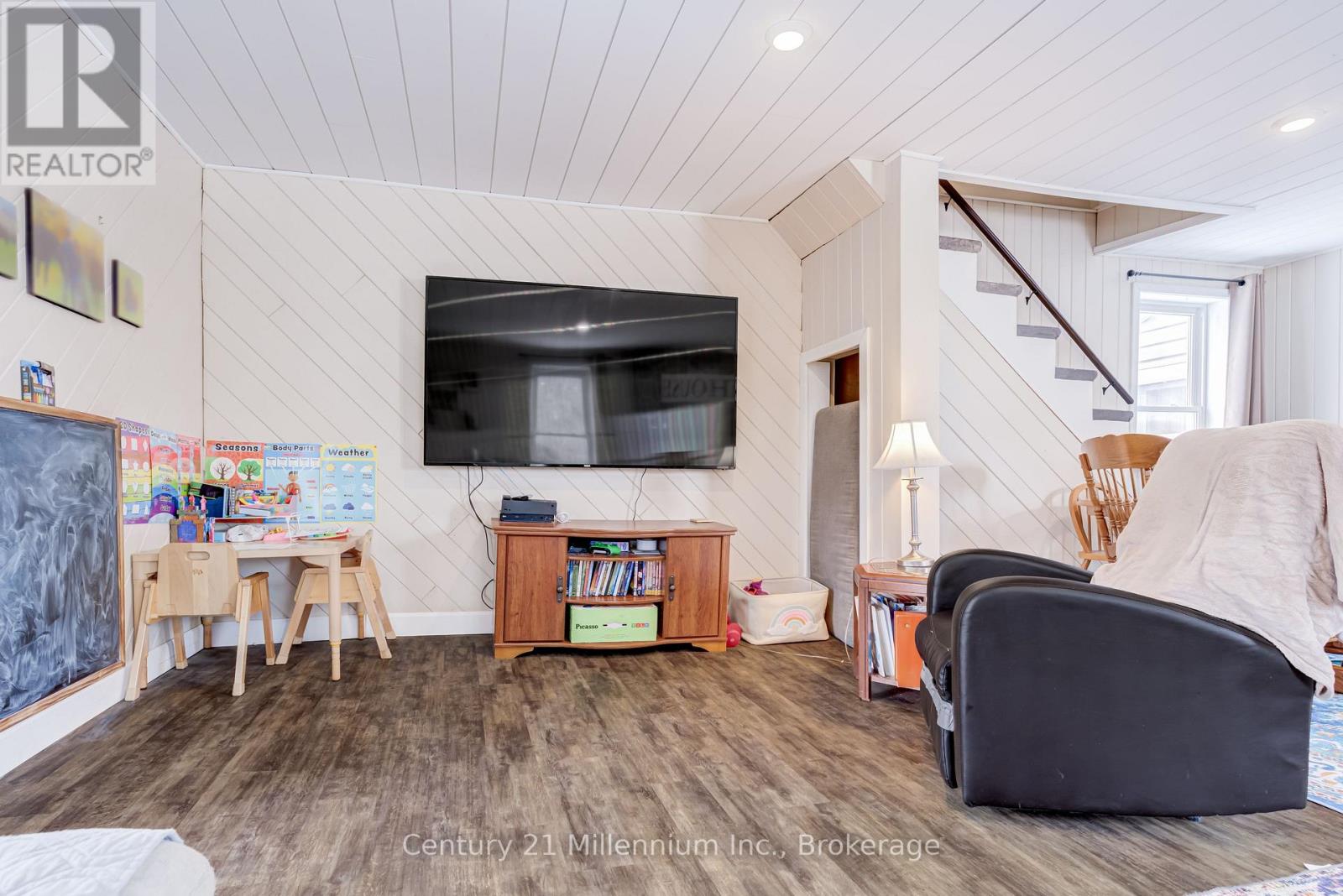 441090 Elm Street, Georgian Bluffs, Ontario  N0H 2T0 - Photo 7 - X12982590