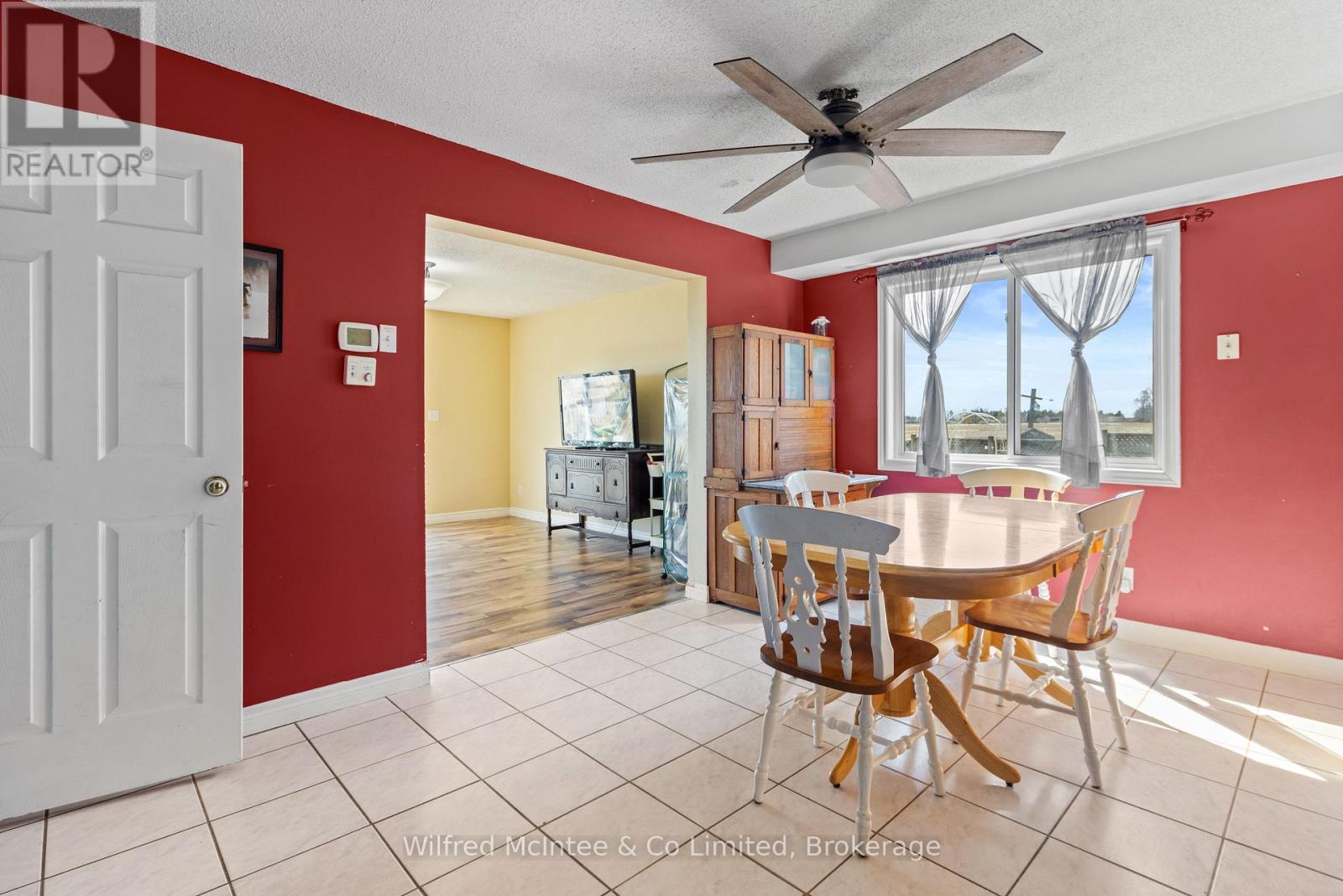 59 Dales Drive, Mapleton, Ontario  N0G 1P0 - Photo 11 - X12982602