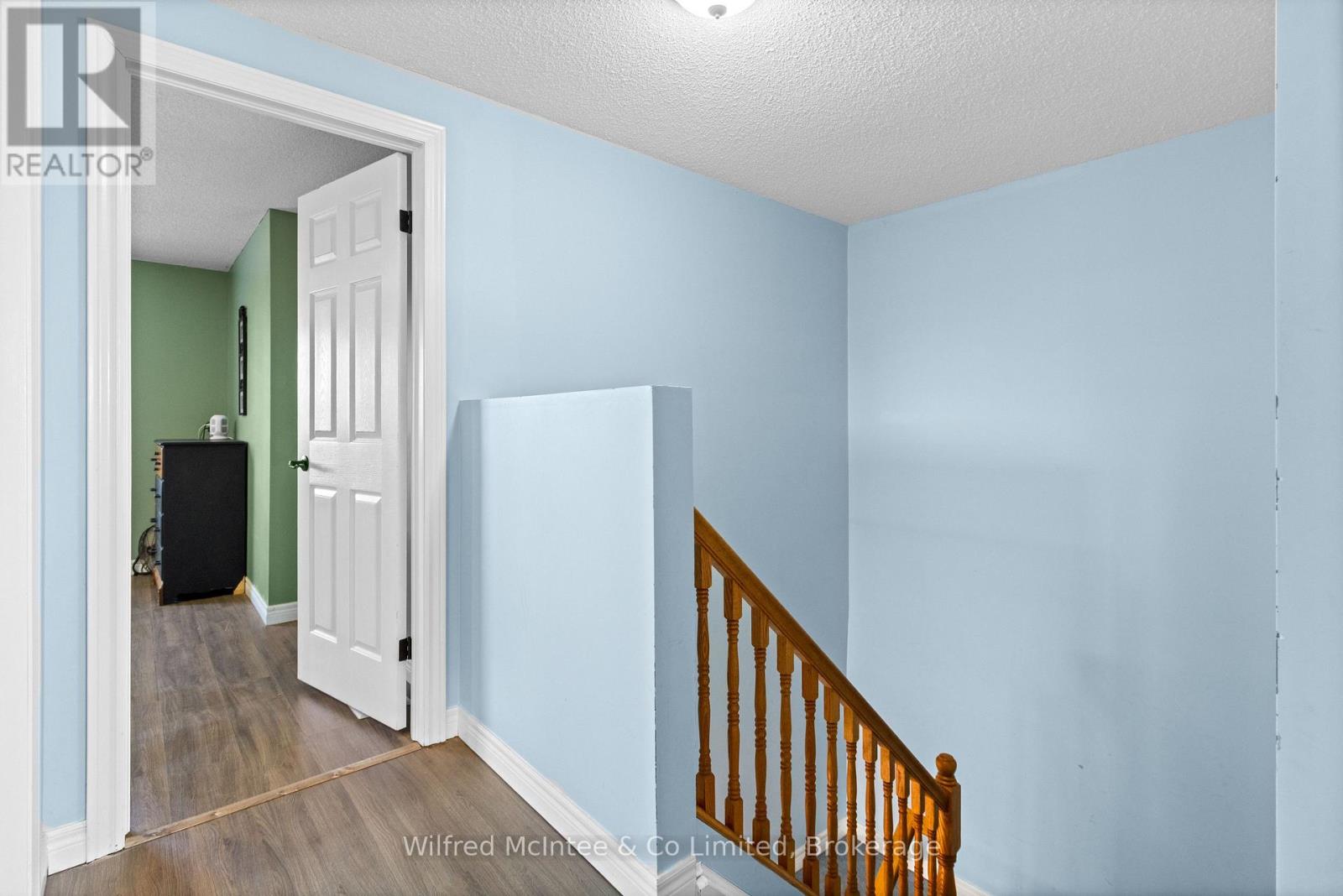 59 Dales Drive, Mapleton, Ontario  N0G 1P0 - Photo 18 - X12982602