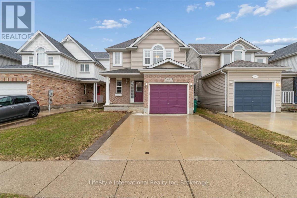 95 HOUGHTON STREET, cambridge, Ontario