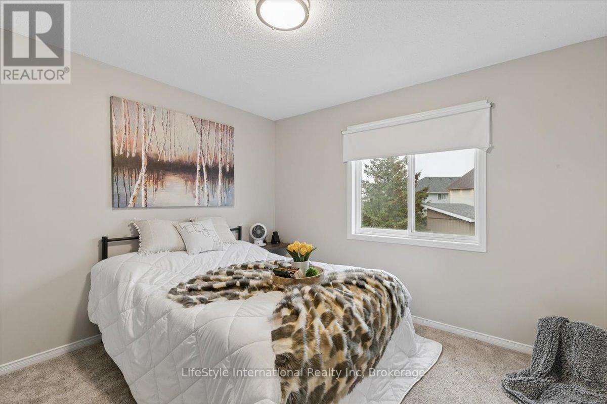 95 Houghton Street, Cambridge, Ontario  N3C 4L2 - Photo 17 - X12982608