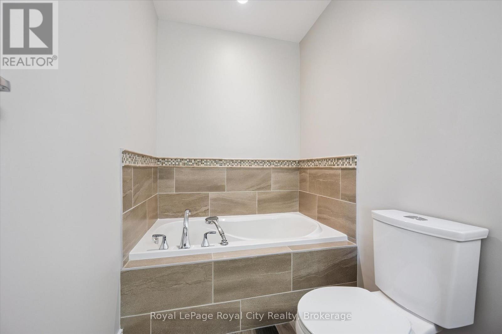 25 - 60 Arkell Road, Guelph, Ontario N1L 0N7 - Photo 34 - X12982616