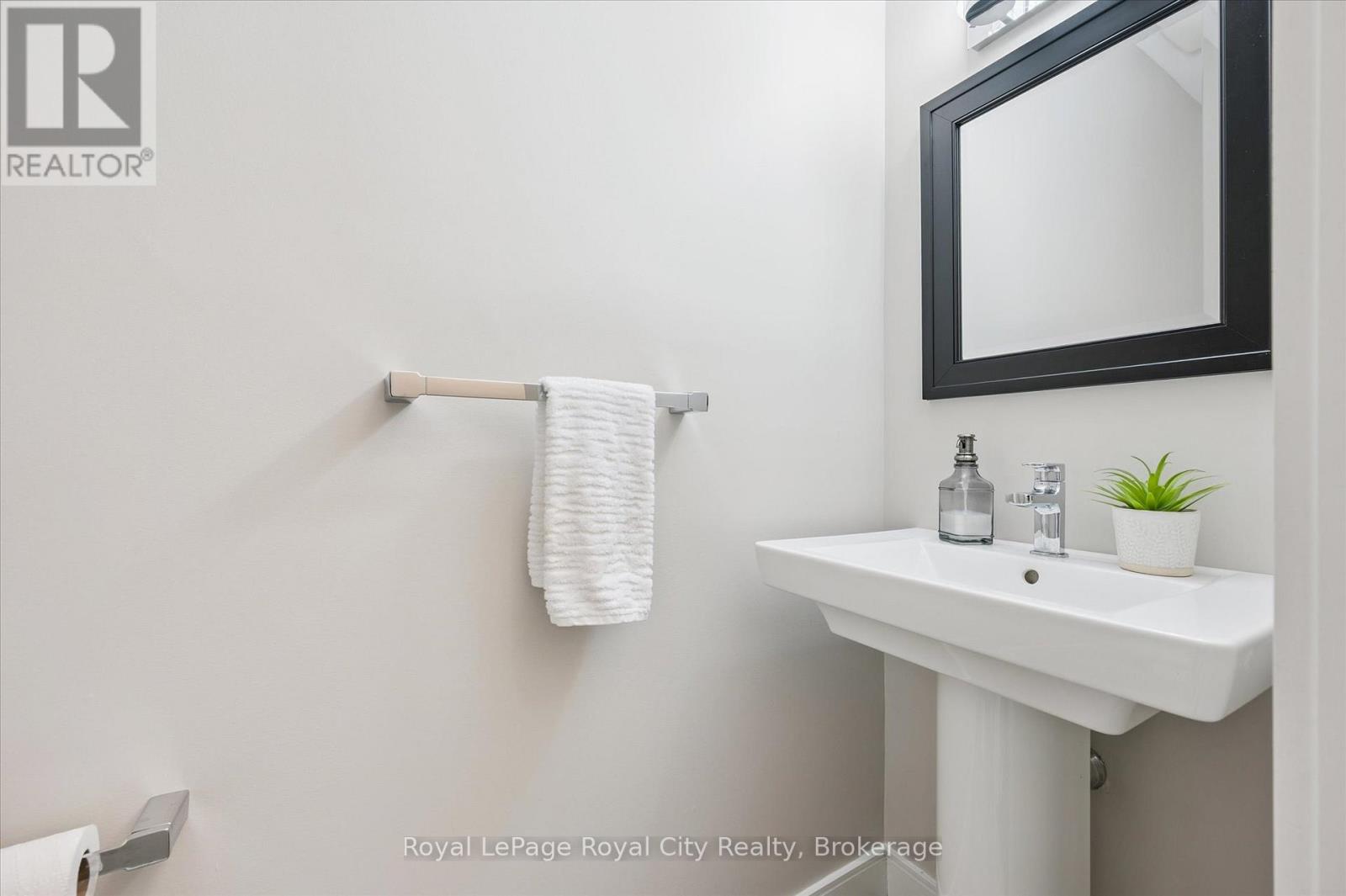 25 - 60 Arkell Road, Guelph, Ontario N1L 0N7 - Photo 6 - X12982616