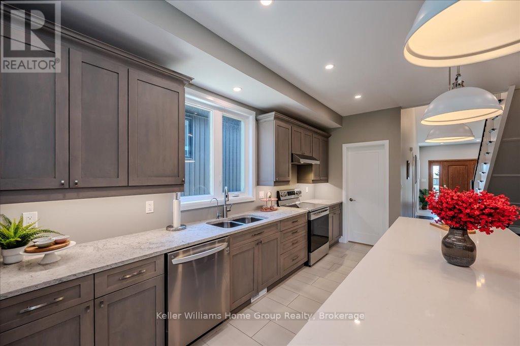 479 St George Street E, Centre Wellington, Ontario  N1M 1K9 - Photo 9 - X12982724