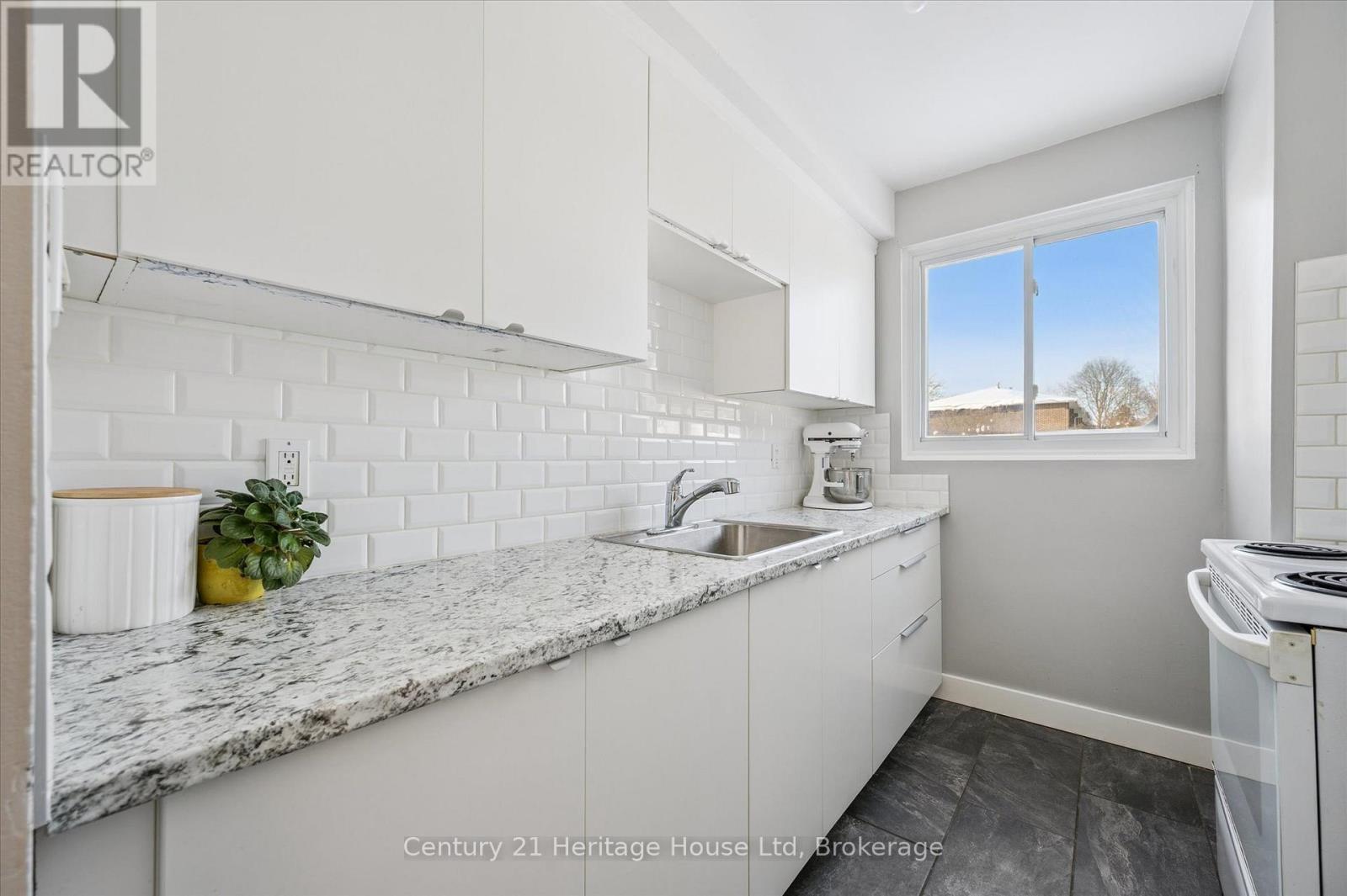 230 - 31 Greengate Road, Guelph, Ontario  N1H 6R3 - Photo 16 - X12982726