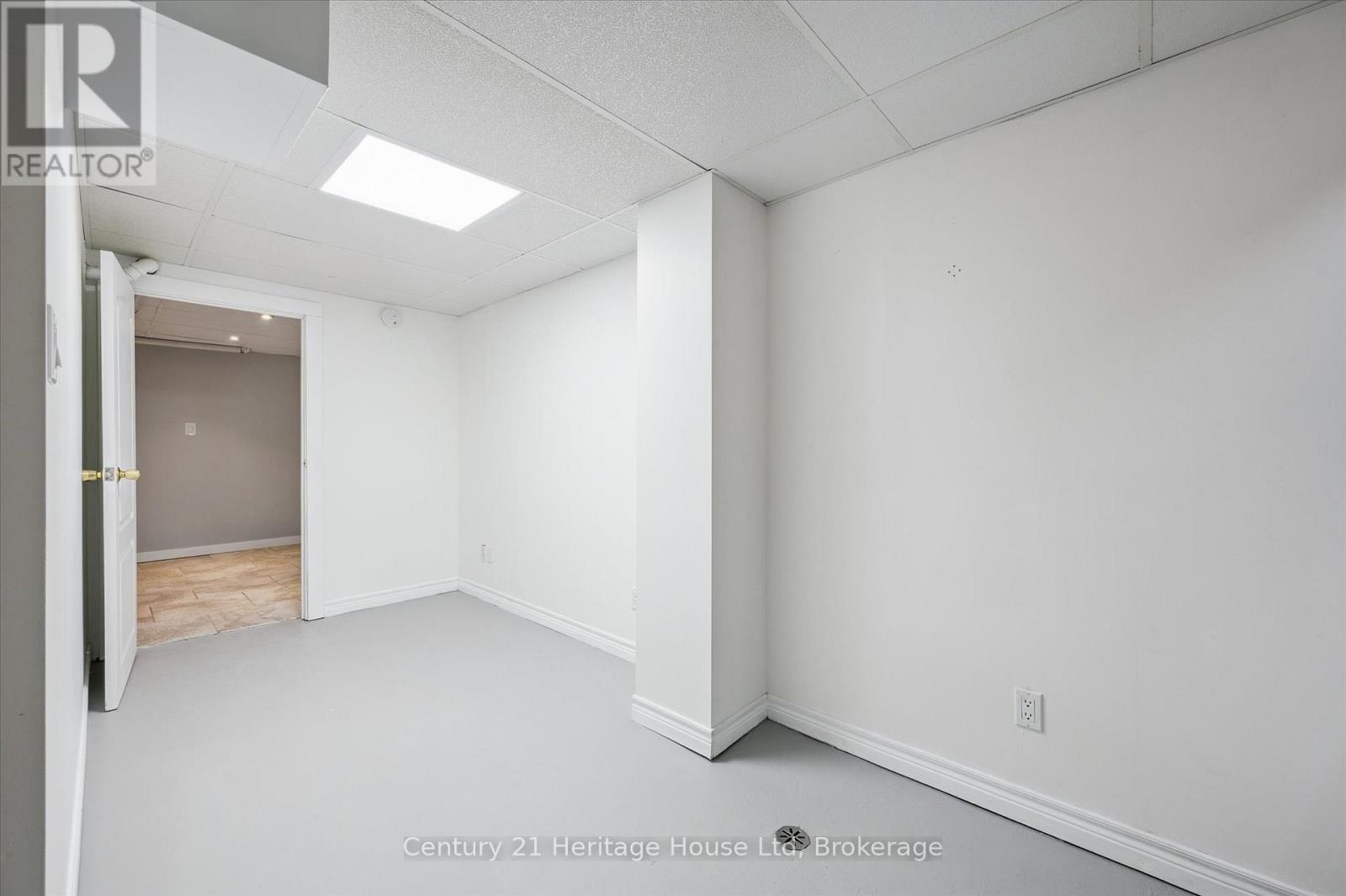 230 - 31 Greengate Road, Guelph, Ontario  N1H 6R3 - Photo 32 - X12982726