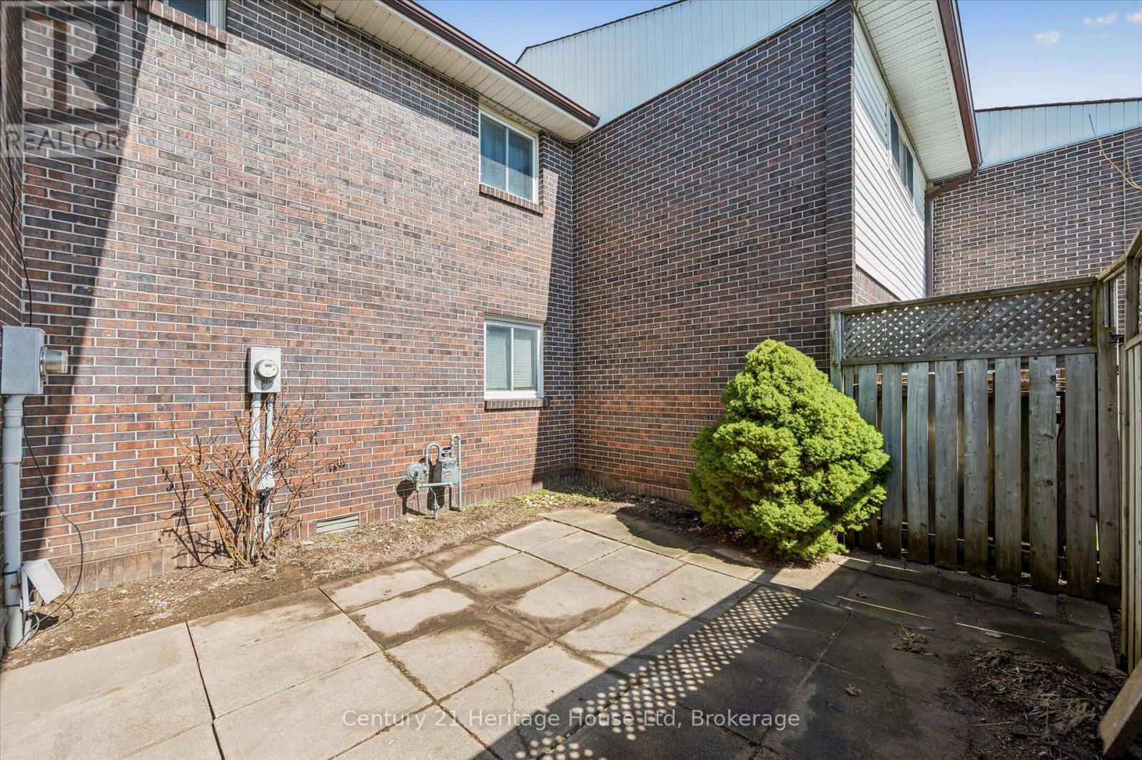 230 - 31 Greengate Road, Guelph, Ontario  N1H 6R3 - Photo 35 - X12982726