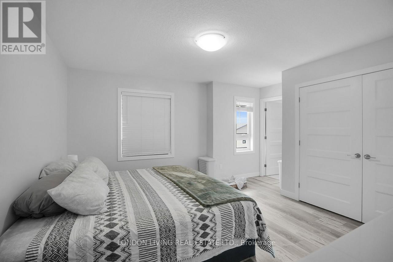 28 - 3380 Singleton Avenue, London South, Ontario  N6L 0E8 - Photo 25 - X12982594