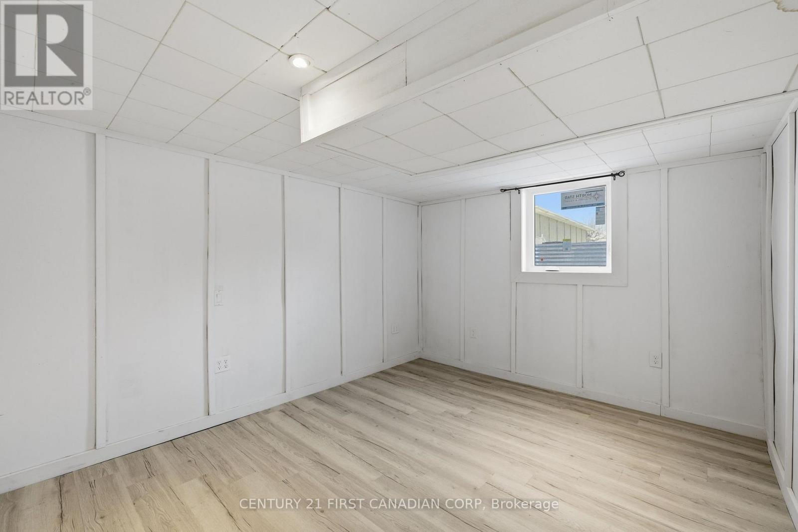 1878 Trafalgar Street, London East, Ontario  N5W 1X6 - Photo 37 - X12982746