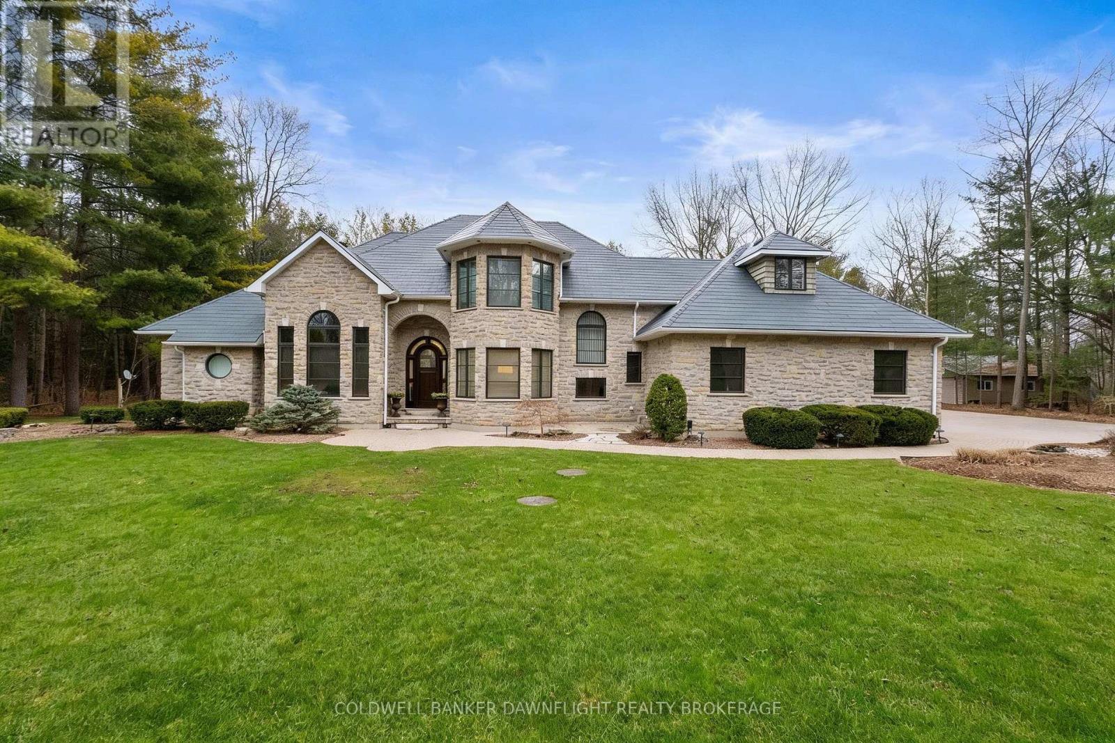 9923 PARKVIEW CRESCENT, Lambton Shores, Ontario