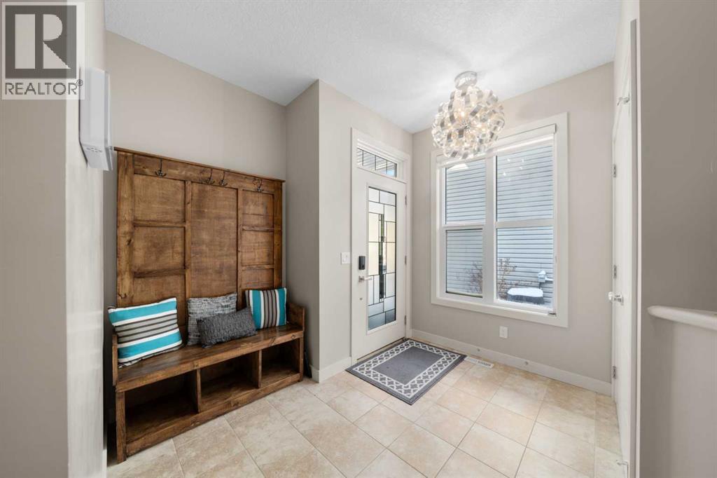 151 Heritage View, Cochrane, Alberta  T4C 0G5 - Photo 4 - A2297501