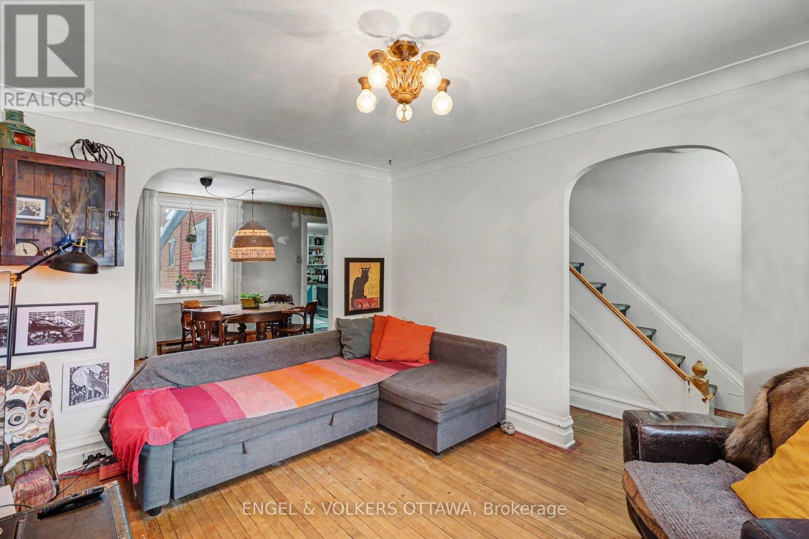 86 Pinhey Street, Ottawa, Ontario  K1Y 1T4 - Photo 6 - X12982512