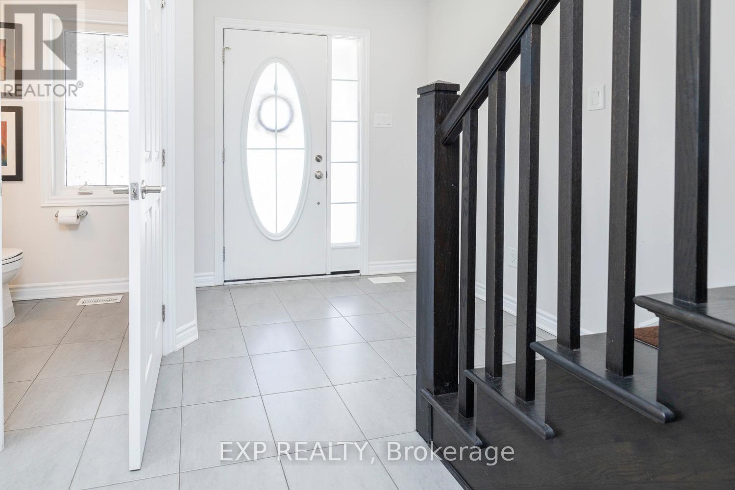 161 Cranesbill Road, Ottawa, Ontario  K2V 0J4 - Photo 3 - X12982578