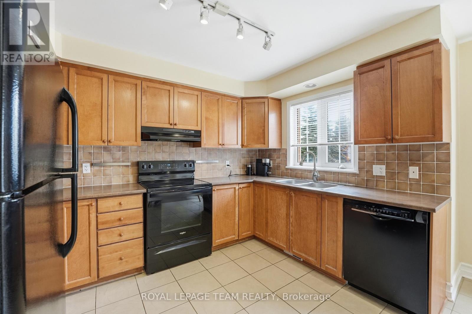 206 - 90 Edenvale Drive, Ottawa, Ontario  K2K 3N8 - Photo 16 - X12982720