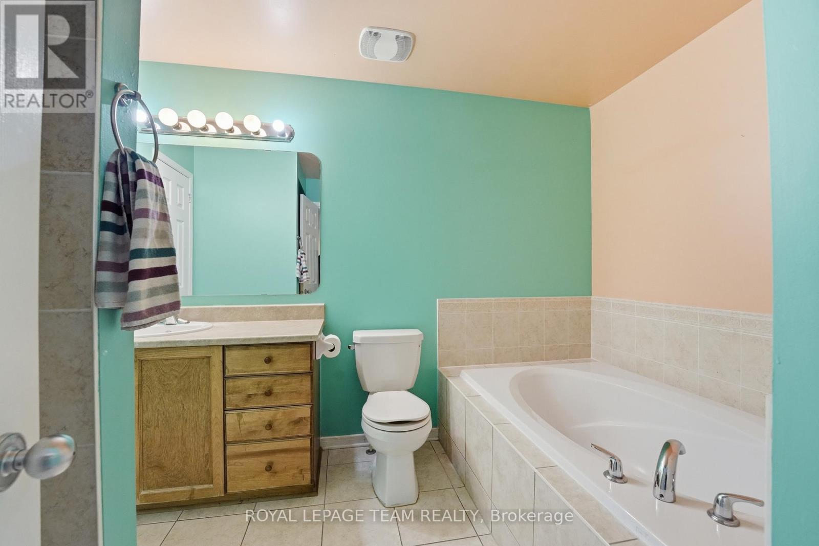 206 - 90 Edenvale Drive, Ottawa, Ontario  K2K 3N8 - Photo 29 - X12982720