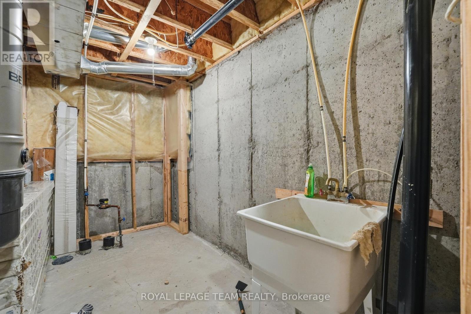 206 - 90 Edenvale Drive, Ottawa, Ontario  K2K 3N8 - Photo 32 - X12982720