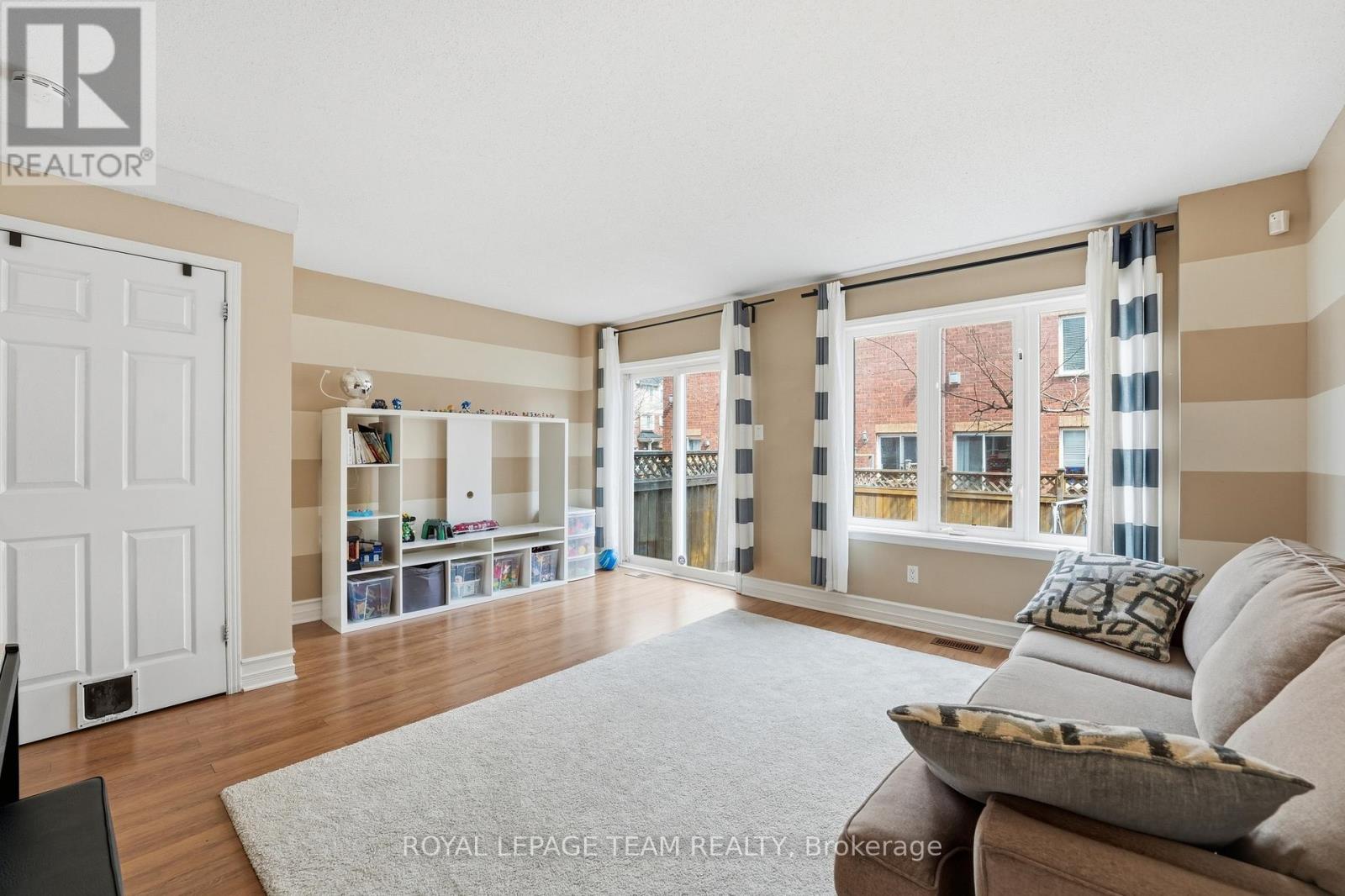 206 - 90 Edenvale Drive, Ottawa, Ontario  K2K 3N8 - Photo 7 - X12982720