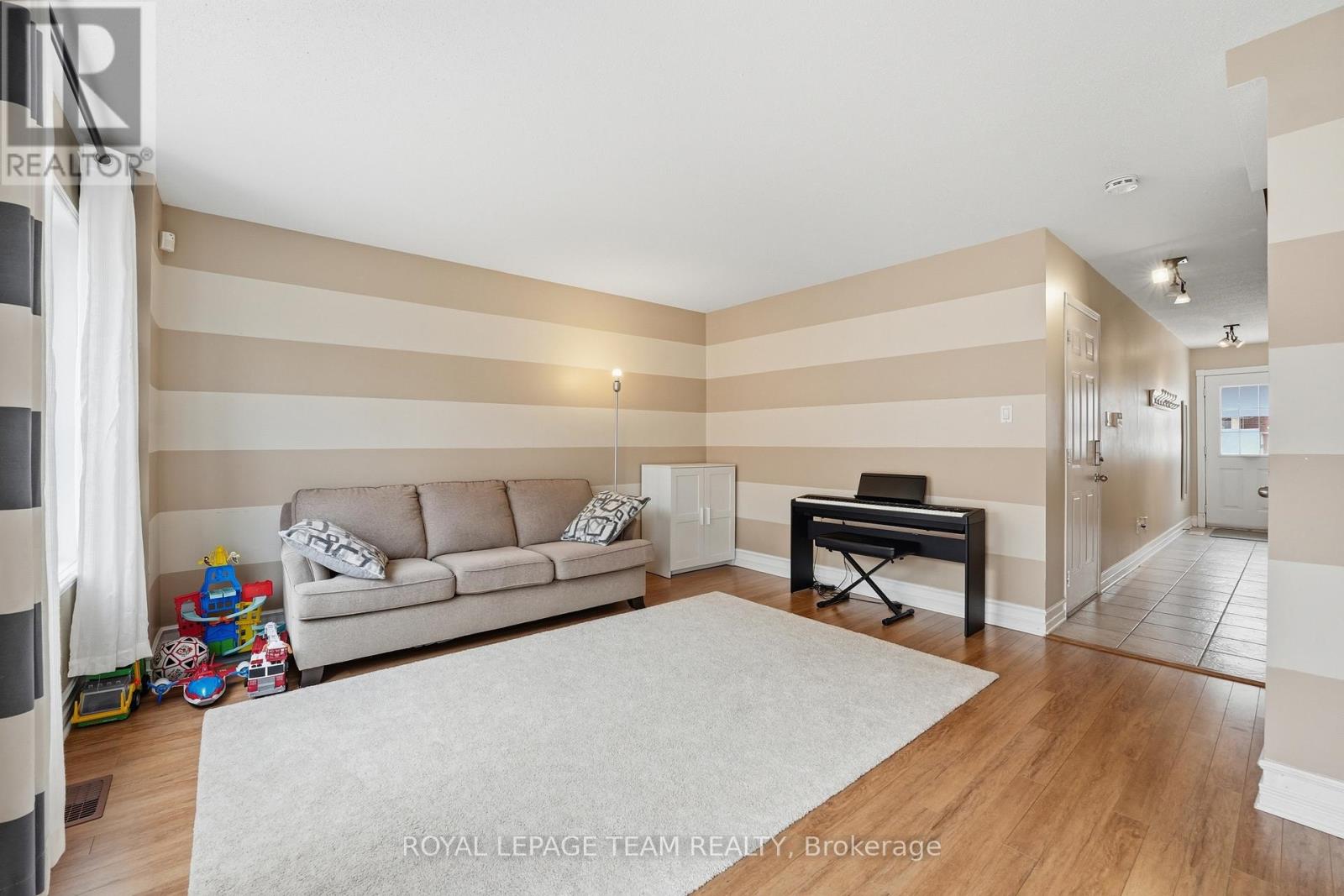 206 - 90 Edenvale Drive, Ottawa, Ontario  K2K 3N8 - Photo 9 - X12982720