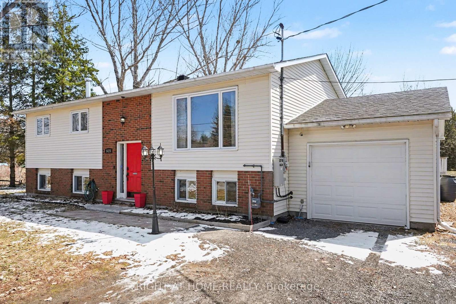 5424 TAYLOR WAY, Ottawa, Ontario