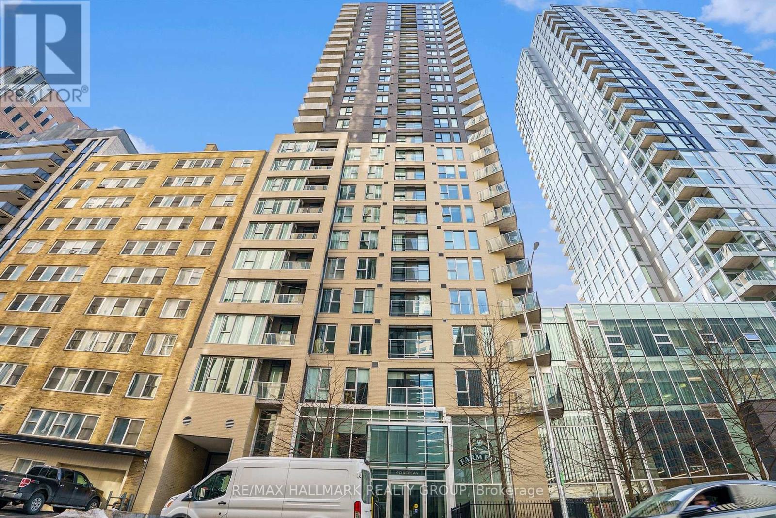 1502 - 40 Nepean Street, Ottawa, Ontario  K2P 0X5 - Photo 2 - X12982792