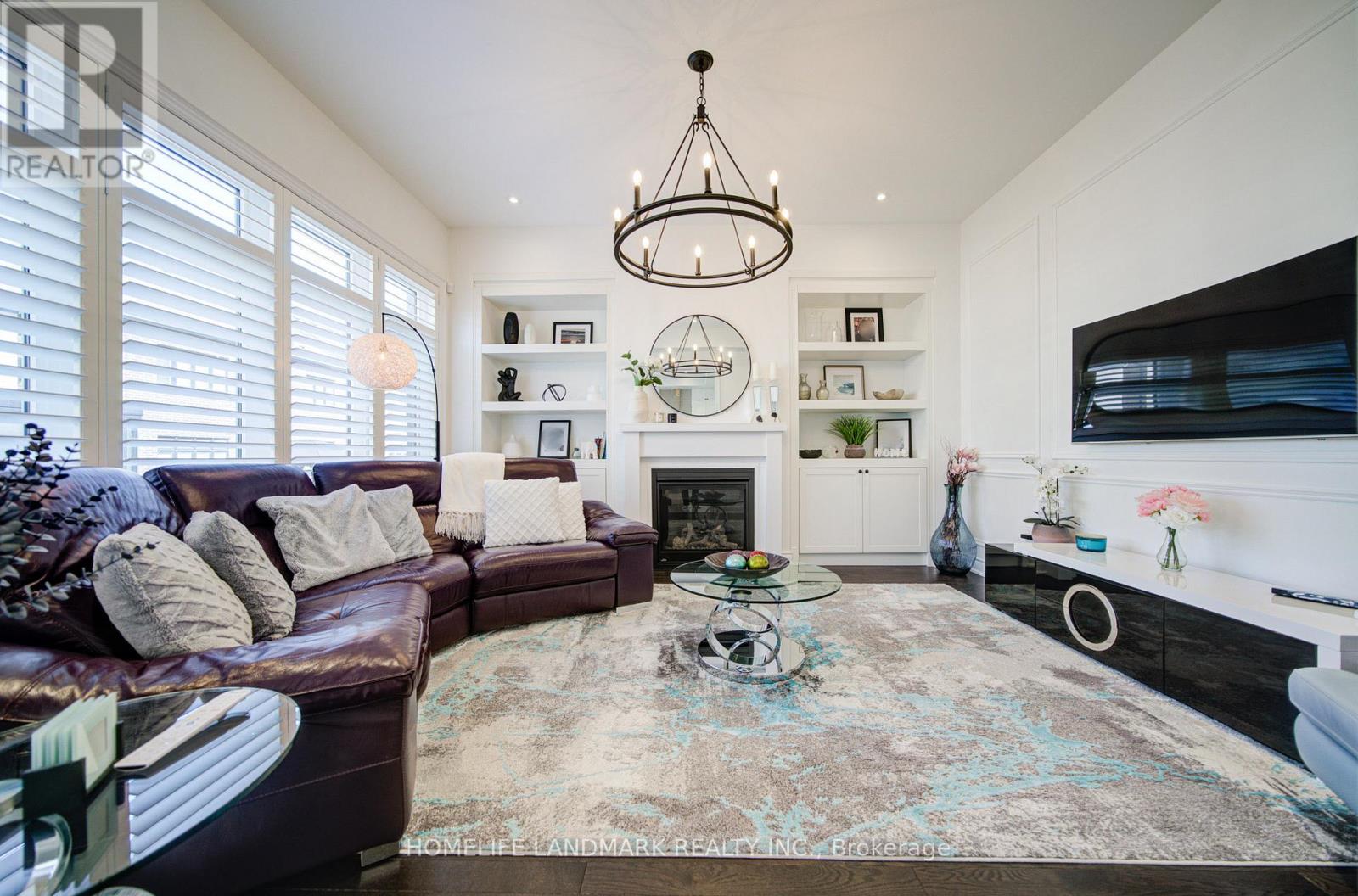 1369 Yellow Rose Circle, Oakville, Ontario  L6M 5L3 - Photo 14 - W12977154