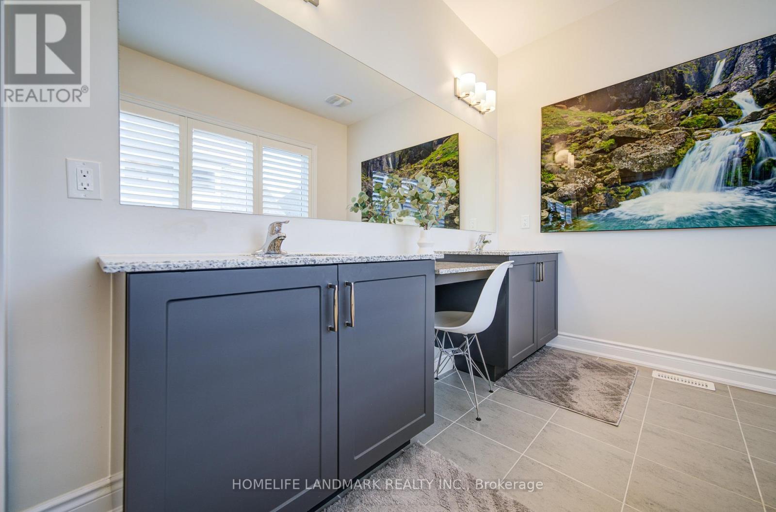 1369 Yellow Rose Circle, Oakville, Ontario  L6M 5L3 - Photo 26 - W12977154