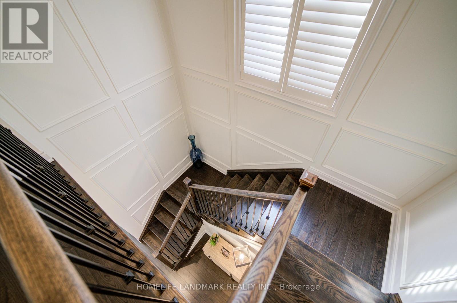 1369 Yellow Rose Circle, Oakville, Ontario  L6M 5L3 - Photo 28 - W12977154