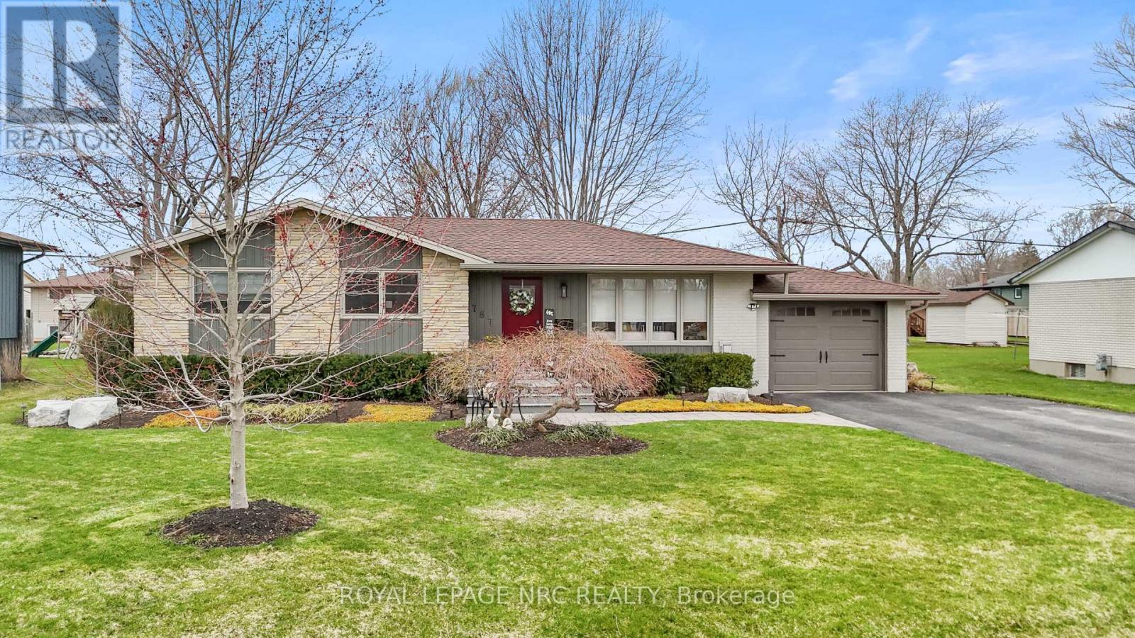 787 Grandview Road, Fort Erie, Ontario  L2A 4V6 - Photo 1 - X12982780