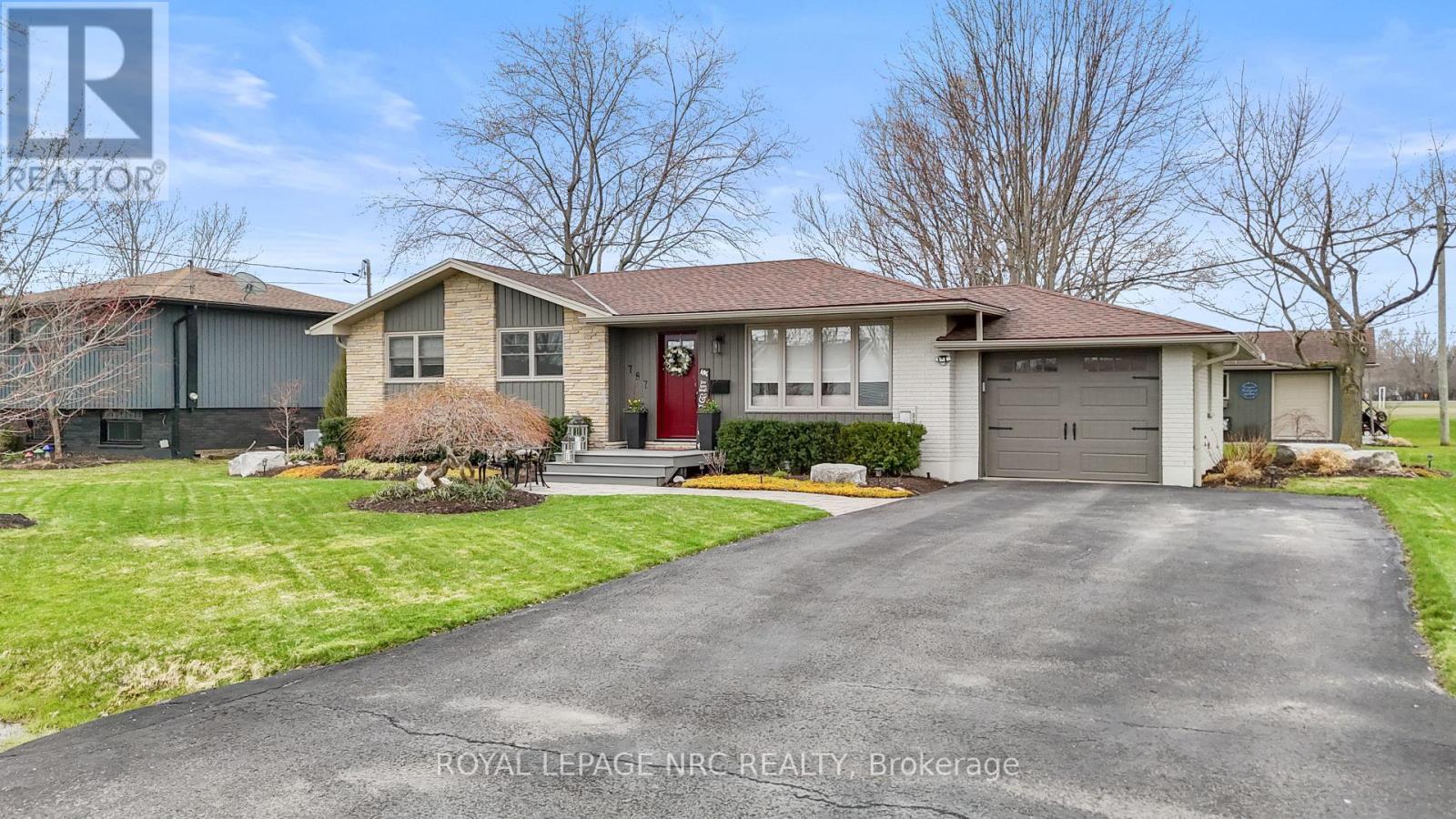 787 Grandview Road, Fort Erie, Ontario  L2A 4V6 - Photo 2 - X12982780