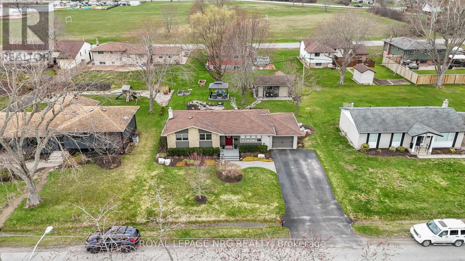 787 Grandview Road, Fort Erie, Ontario  L2A 4V6 - Photo 3 - X12982780